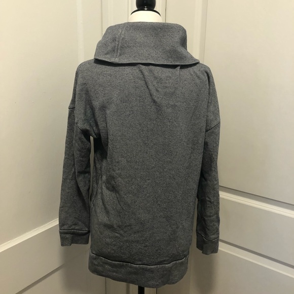 Ll bean signature ladies sweater size medium - Picture 4 of 5